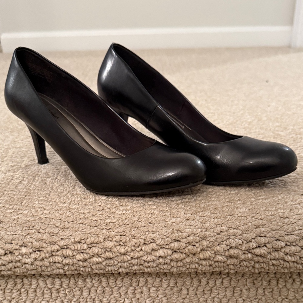 Comfort Plus by Predictions Black Heels